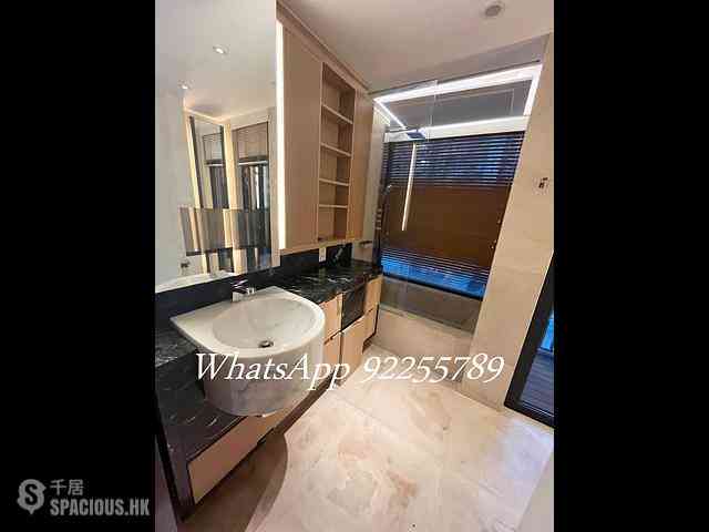 Mid Levels Central - Gramercy 08