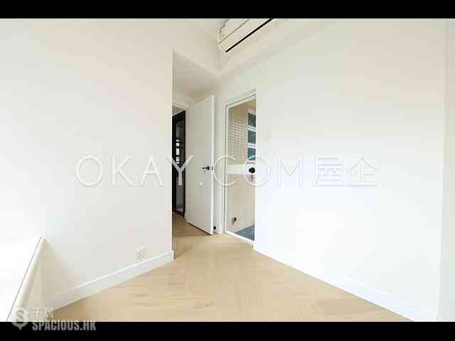 Sai Ying Pun - Reading Place 11