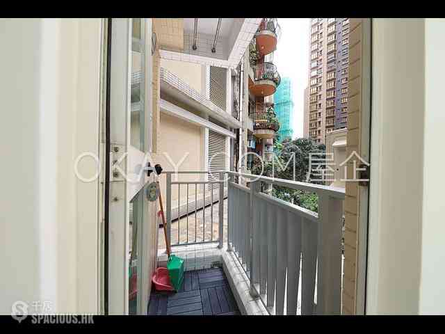 Sai Ying Pun - Reading Place 12