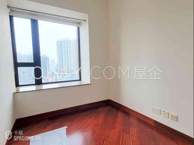 West Kowloon - The Arch Star Tower (Block 2) 04