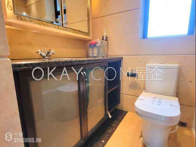 West Kowloon - The Arch Star Tower (Block 2) 05