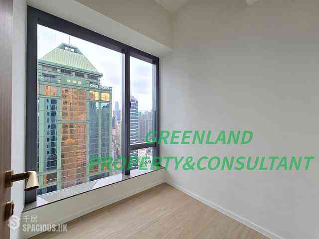 Sai Ying Pun - Des Voeux W Residence 01