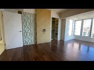 Mid Levels Central - Tregunter Tower 3 03