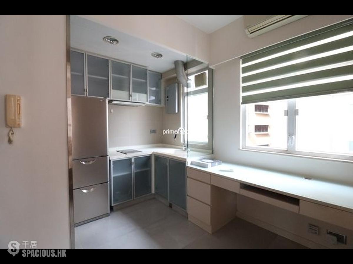 Wan Chai - Yen Men Building 01
