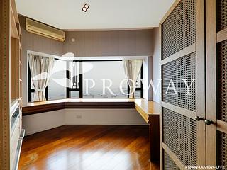West Kowloon - Sorrento 06