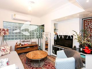 Mid Levels West - Hing Wah Mansion 03