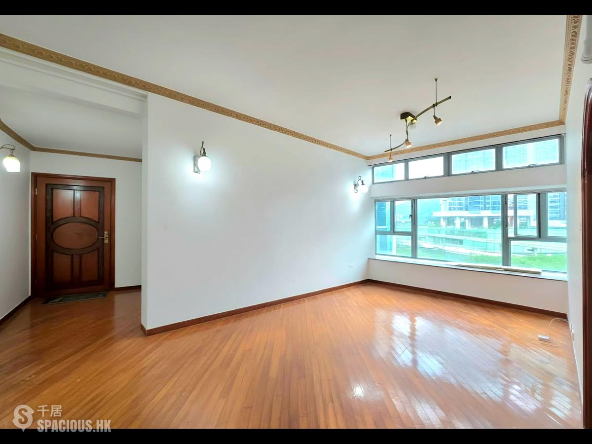 Tung Chung - Tung Chung Crescent 01