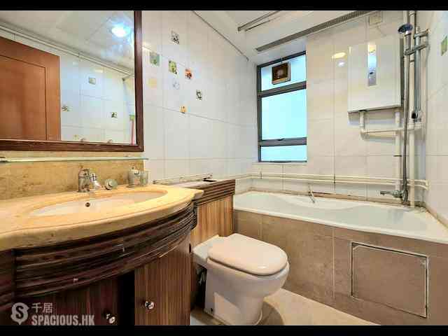Tung Chung - Tung Chung Crescent 09
