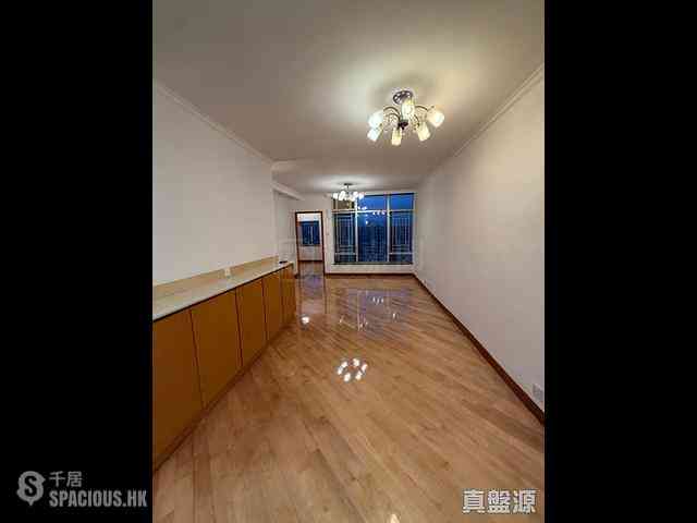 Quarry Bay - Parkvale Tower 4 Ling Pak Mansion 01