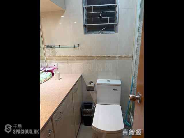 Quarry Bay - Parkvale Tower 4 Ling Pak Mansion 03