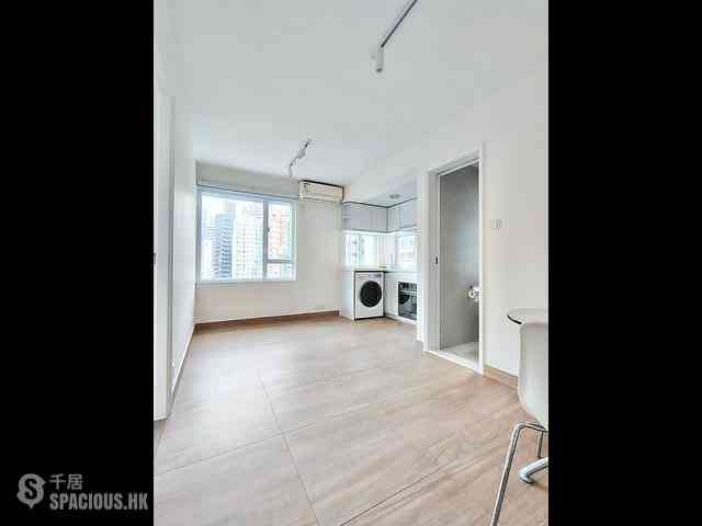 Soho - Ying Pont Building 02