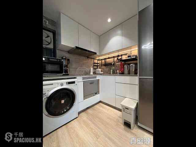 Tseung Kwan O - The Metro City Phase 2 Block 3 04