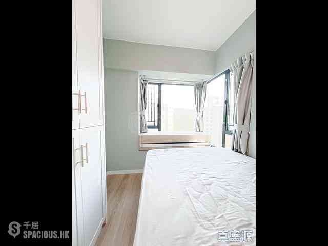 Tseung Kwan O - The Metro City Phase 2 Block 3 06