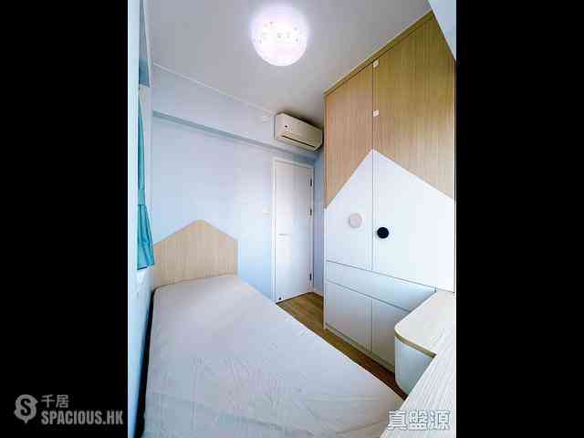 Tseung Kwan O - The Metro City Phase 2 Block 3 09
