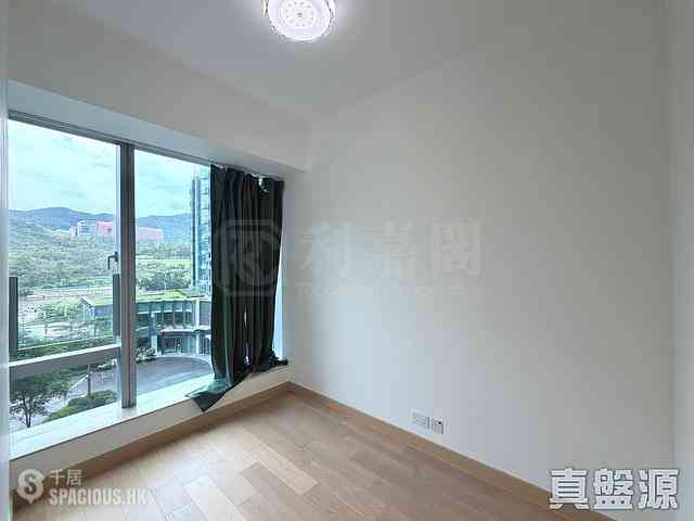 Tseung Kwan O - Savannah Block 3B 05