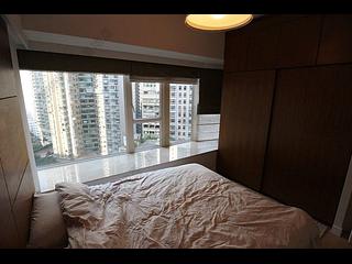 Mid Levels Central - The Icon 07