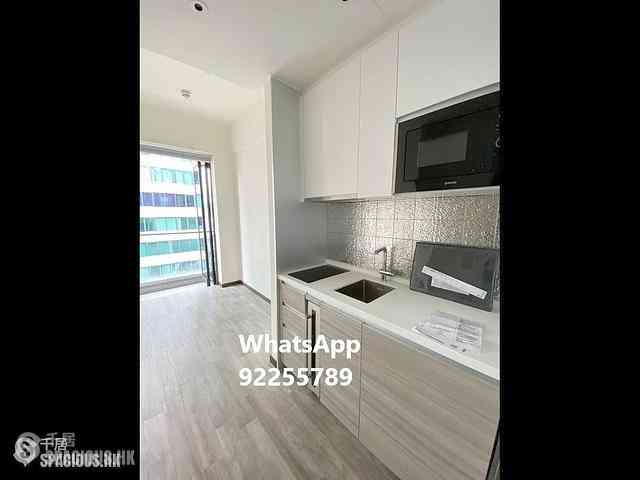 Sheung Wan - AVA128 01