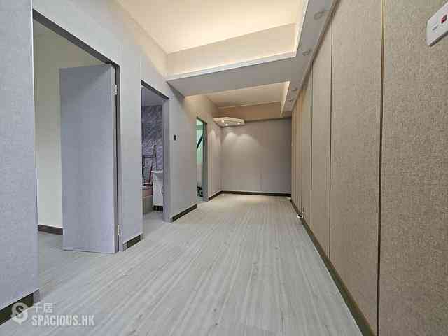 Wan Chai - Chiu Hin Mansion 04