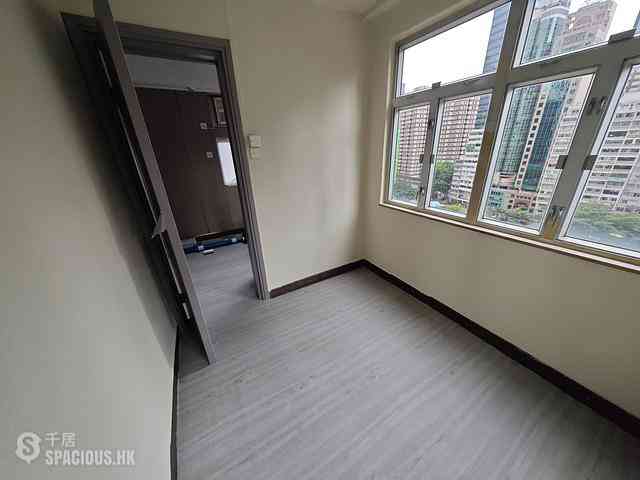Wan Chai - Chiu Hin Mansion 07