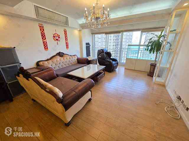 Pok Fu Lam - Baguio Villa Block 27 02