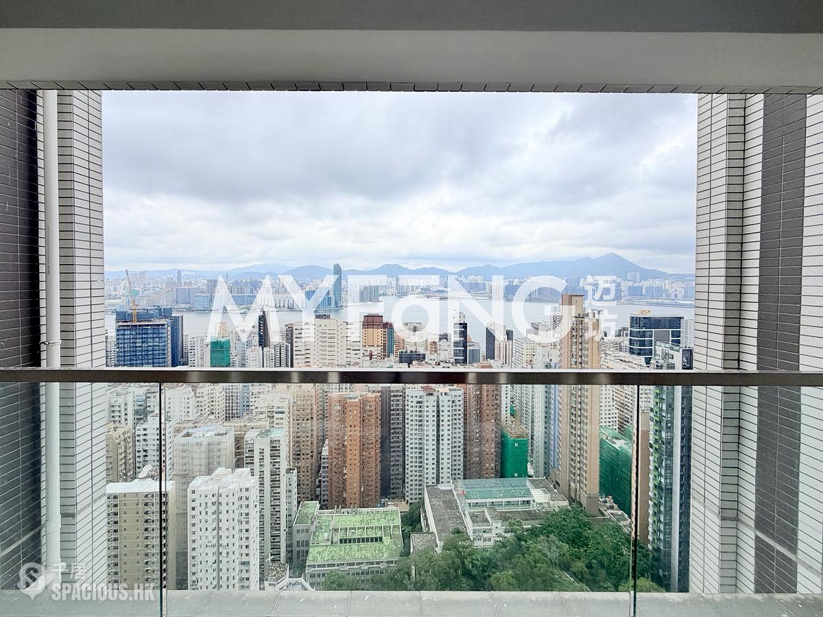 Braemar Hill - Sky Scraper 01