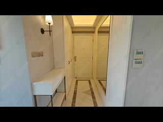 Leighton Hill - The Leighton Hill Block 1 02