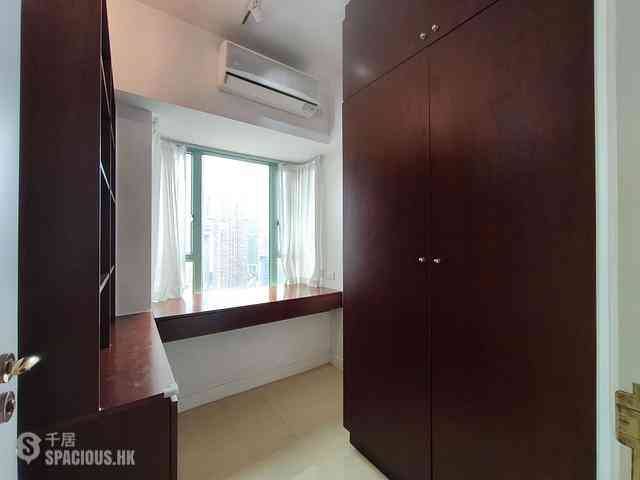 Tsim Sha Tsui - The Victoria Towers 08