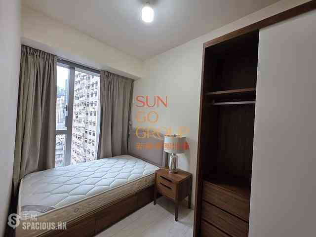 Sai Ying Pun - King's Hill 02