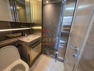 Sai Ying Pun - King's Hill 04