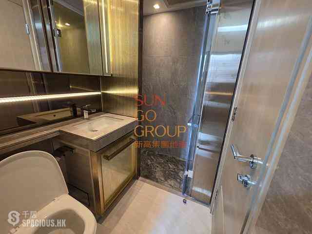 Sai Ying Pun - King's Hill 04
