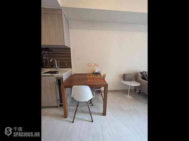 Sai Ying Pun - King's Hill 06