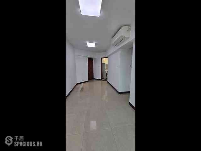 Kennedy Town - The Merton Tower 2 03