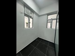 Mong Kok - Lung Fai House 02
