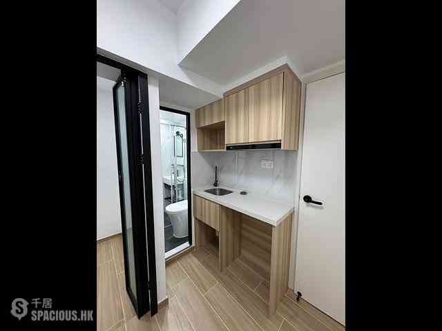 Jordan - New Lucky House 03