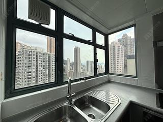 Mid Levels West - 80 Robinson Road 13