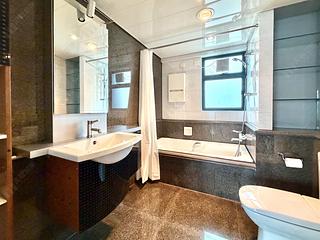 Mid Levels West - 80 Robinson Road 19