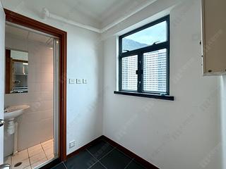 Mid Levels West - 80 Robinson Road 14