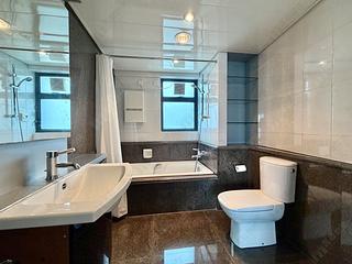 Mid Levels West - 80 Robinson Road 18