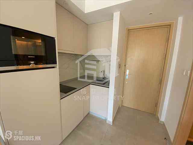 Sai Ying Pun - No.8 Hing Hon Road (Resiglow-Bonham) 04