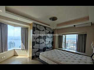 Mid Levels West - 80 Robinson Road 12