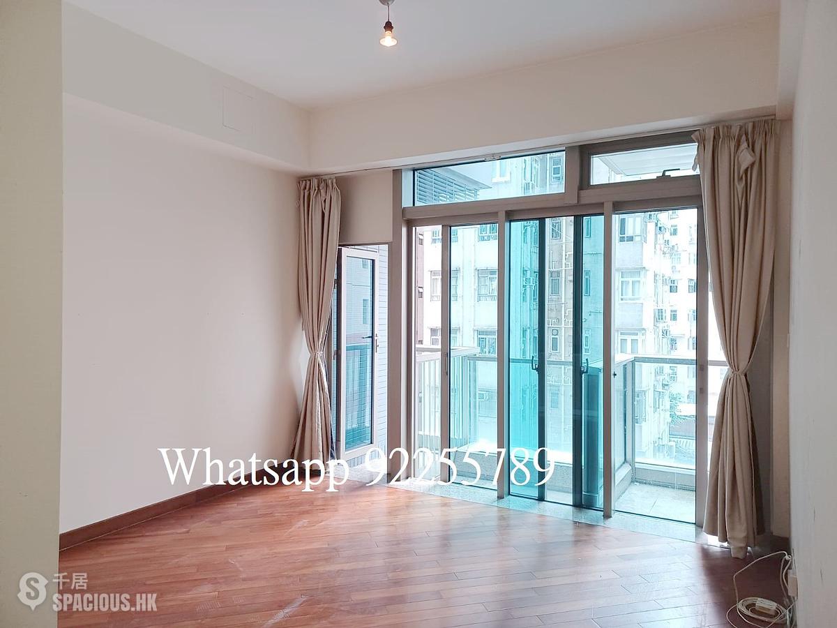 Wan Chai - The Avenue 01