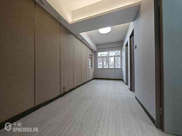 Wan Chai - Chiu Hin Mansion 02