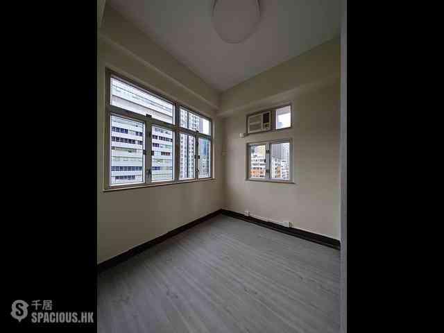 Wan Chai - Chiu Hin Mansion 05