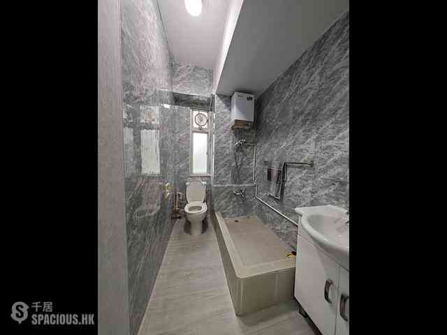 Wan Chai - Chiu Hin Mansion 07