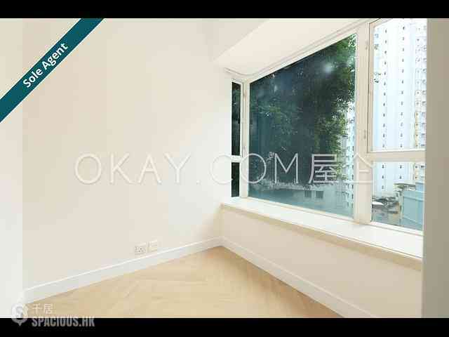 Sai Ying Pun - Reading Place 10