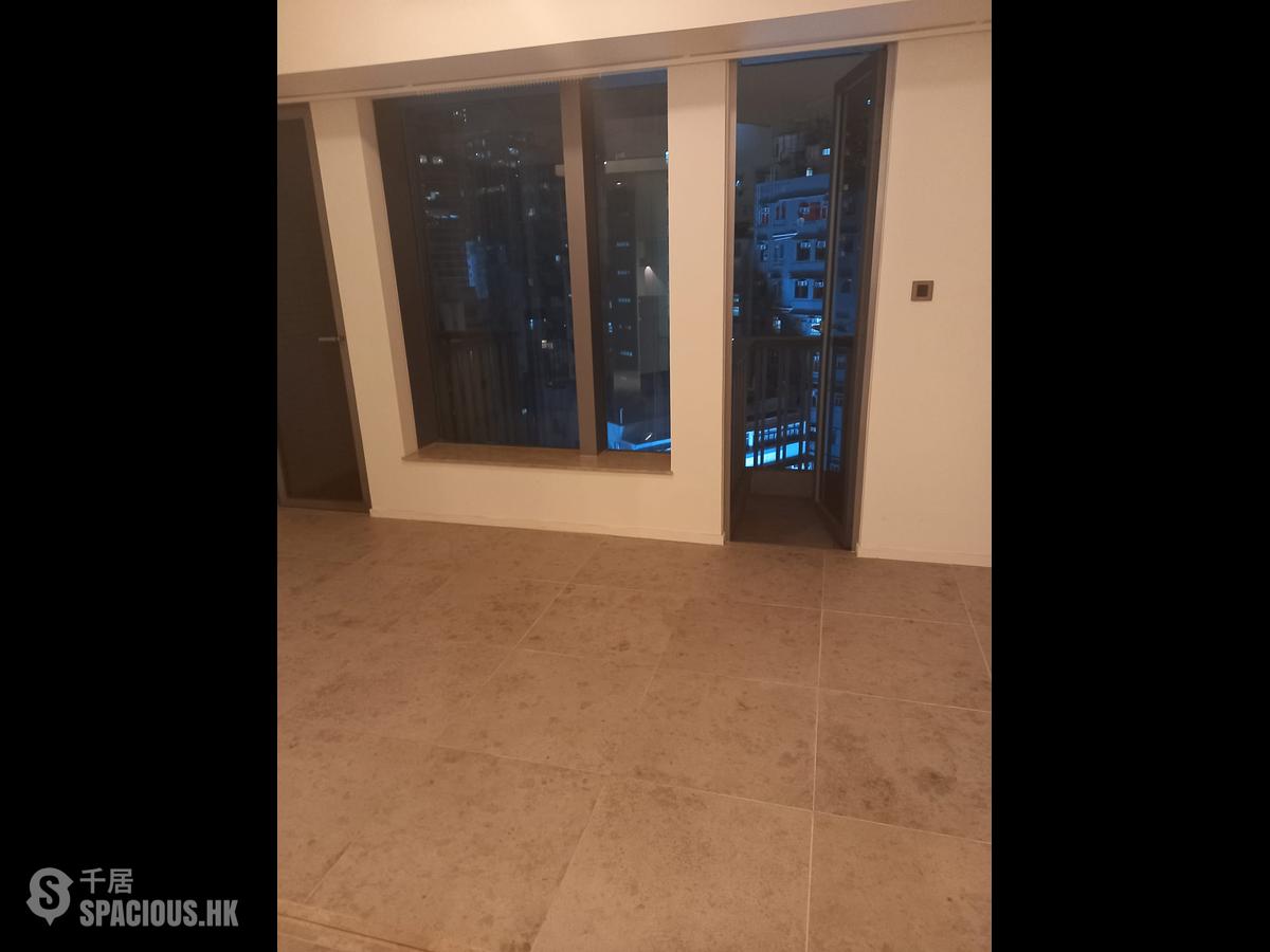 Mong Kok - Skypark 01