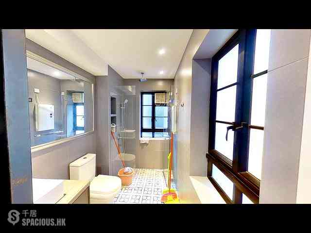 Central - 94, Hollywood Road 08