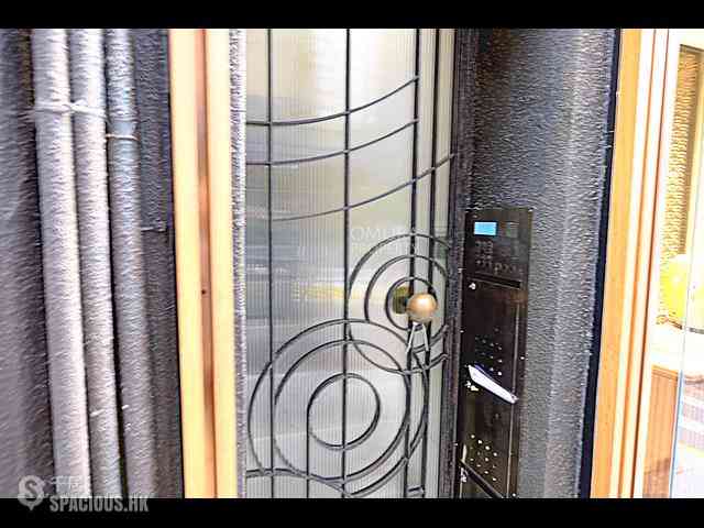 Central - 94, Hollywood Road 12