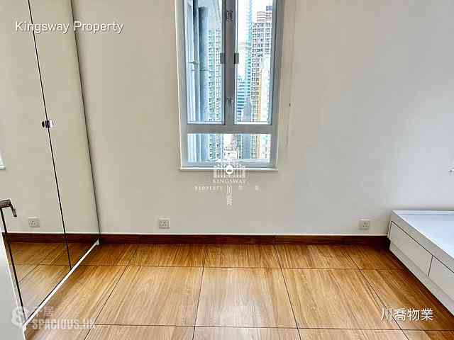 Soho - Ying Pont Building 04