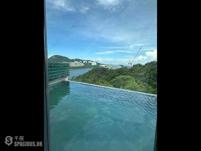 Chung Hom Kok - Scape 01